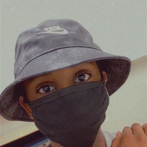 Meet your Posher, Ashton